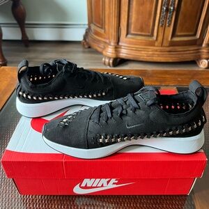 Nike Dualtone Racer Woven Women’s 8.5 NIB